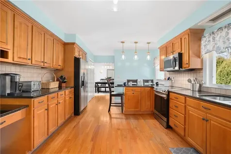 285 School Street Lincoln RI 02865