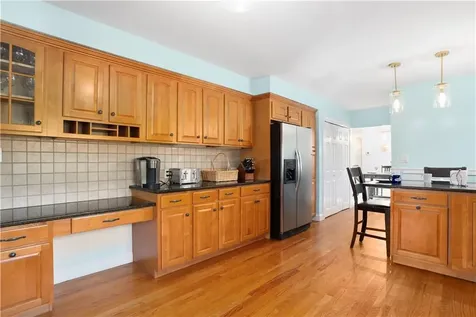 285 School Street Lincoln RI 02865