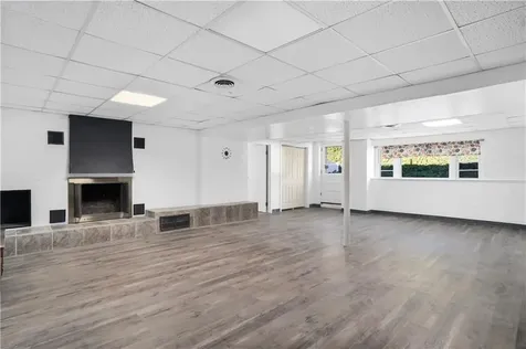 285 School Street Lincoln RI 02865