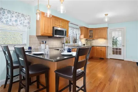 285 School Street Lincoln RI 02865