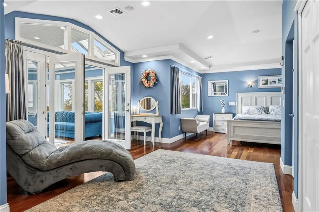 21 Crestwood Road Warwick RI 02886