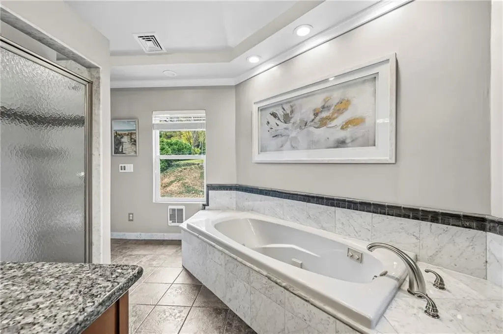 21 Crestwood Road Warwick RI 02886