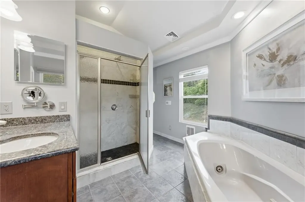 21 Crestwood Road Warwick RI 02886