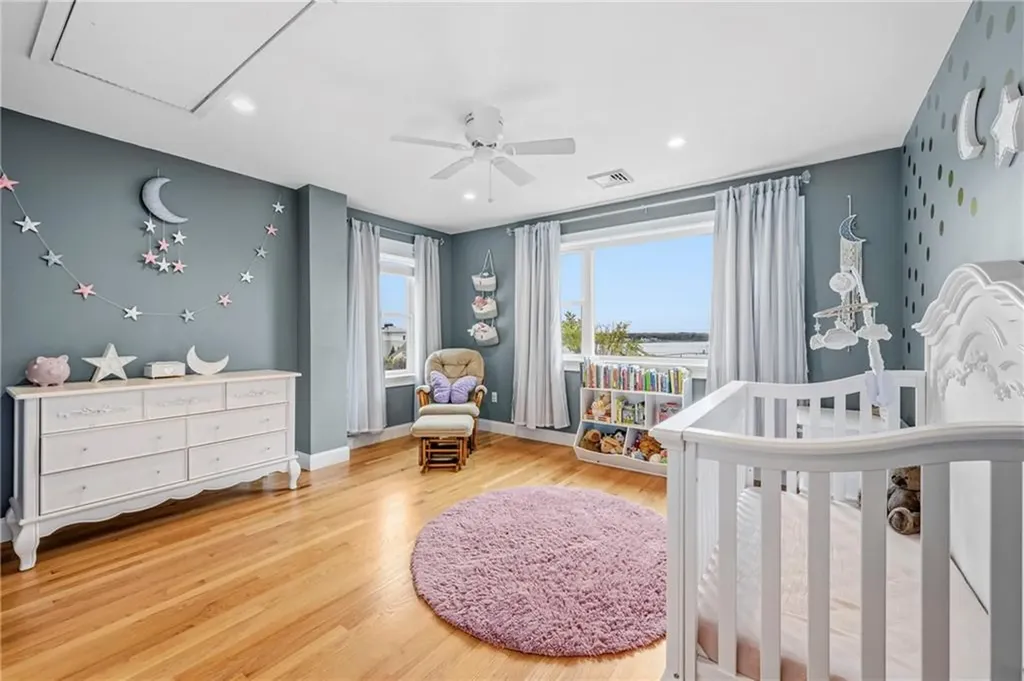 21 Crestwood Road Warwick RI 02886