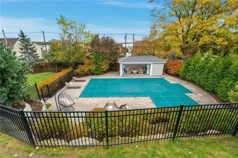 21 Crestwood Road Warwick RI 02886