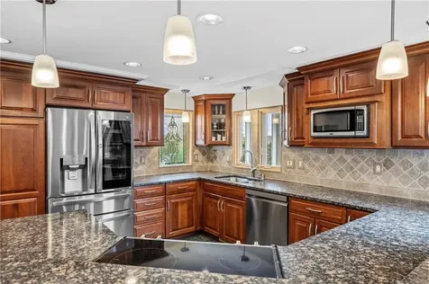 21 Crestwood Road Warwick RI 02886