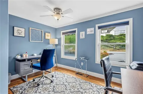 21 Crestwood Road Warwick RI 02886