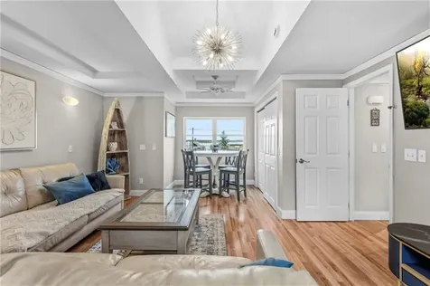 21 Crestwood Road Warwick RI 02886