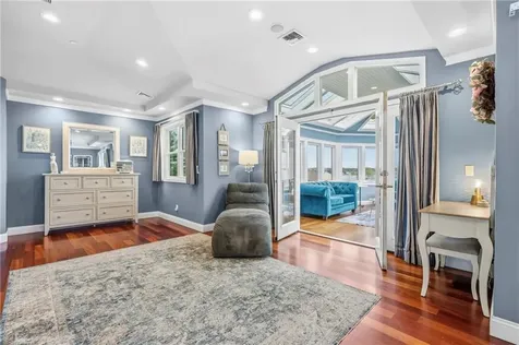 21 Crestwood Road Warwick RI 02886