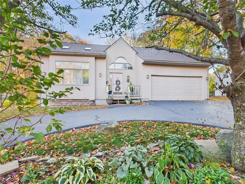 7 Briarwood Road Lincoln RI 02865