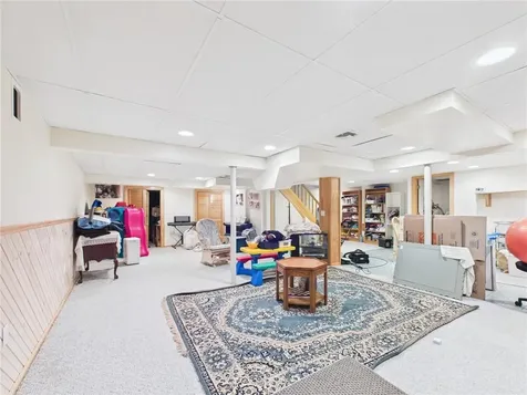 7 Briarwood Road Lincoln RI 02865