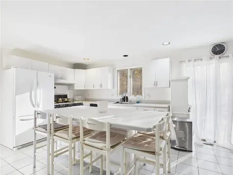 7 Briarwood Road Lincoln RI 02865