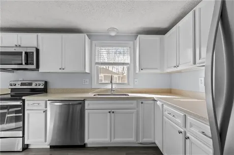 162 Center Avenue Middletown RI 02842