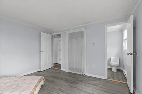 162 Center Avenue Middletown RI 02842