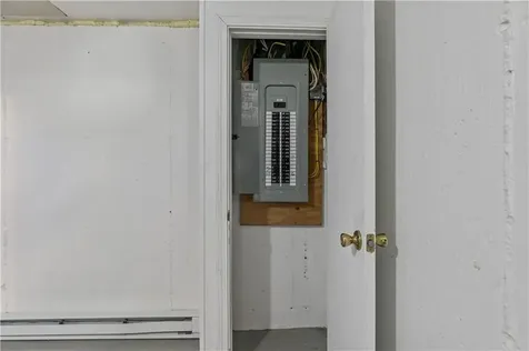 162 Center Avenue Middletown RI 02842