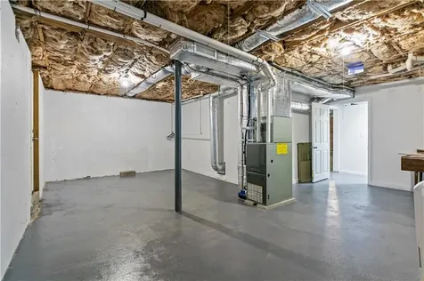 162 Center Avenue Middletown RI 02842