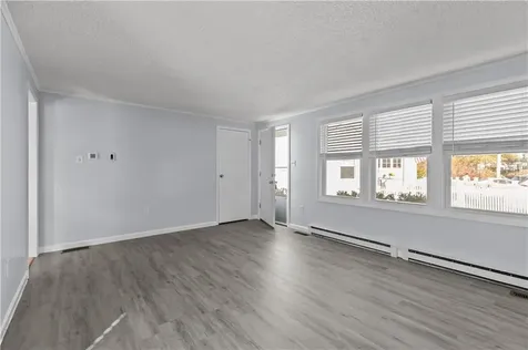 162 Center Avenue Middletown RI 02842