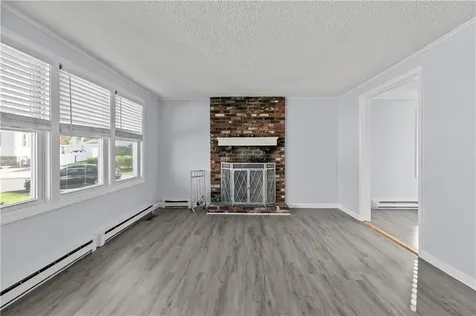 162 Center Avenue Middletown RI 02842