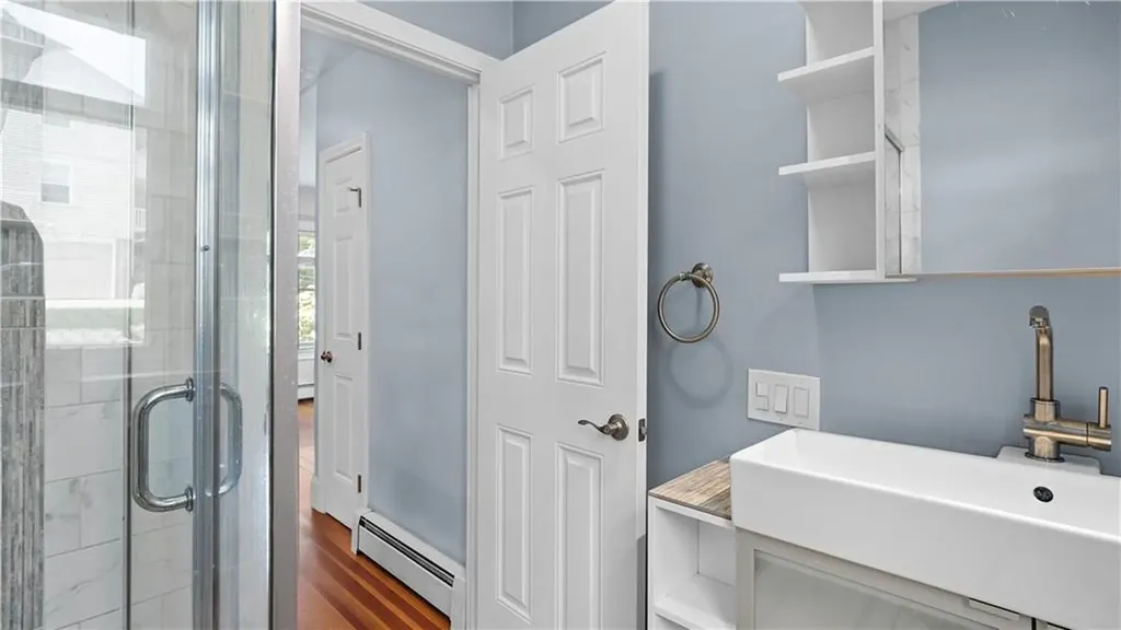 6 8 Fuller Avenue East Providence RI 02915