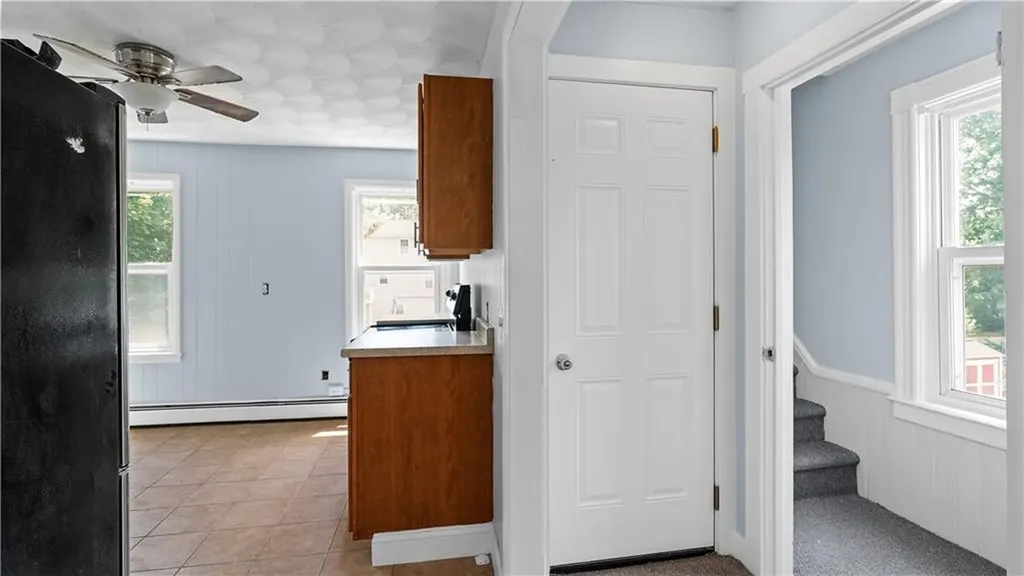 6 8 Fuller Avenue East Providence RI 02915