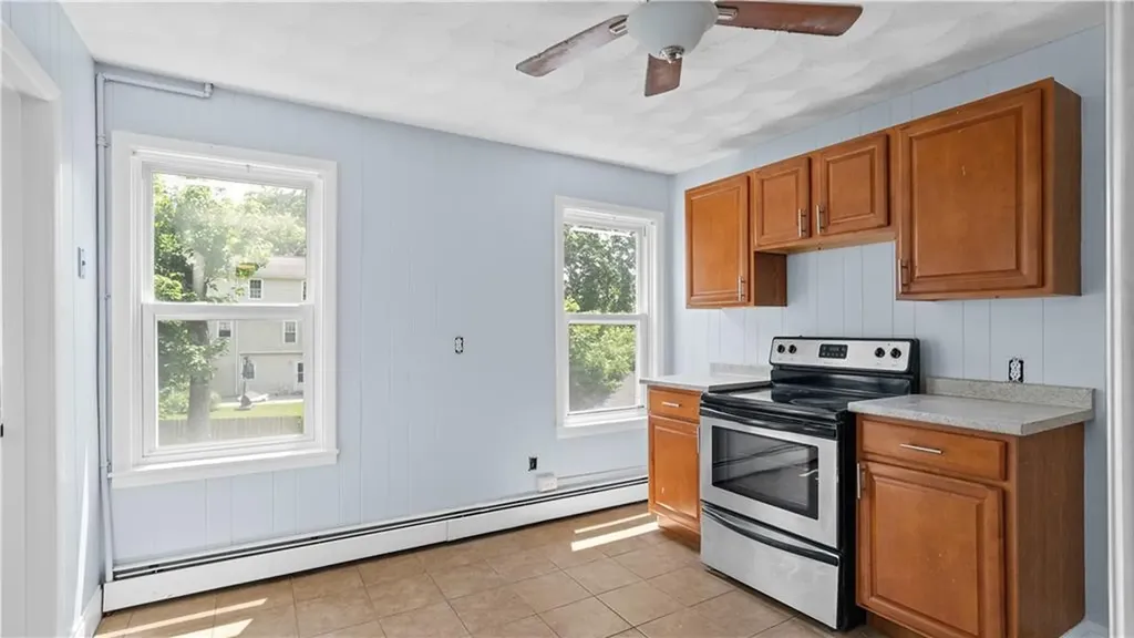 6 8 Fuller Avenue East Providence RI 02915