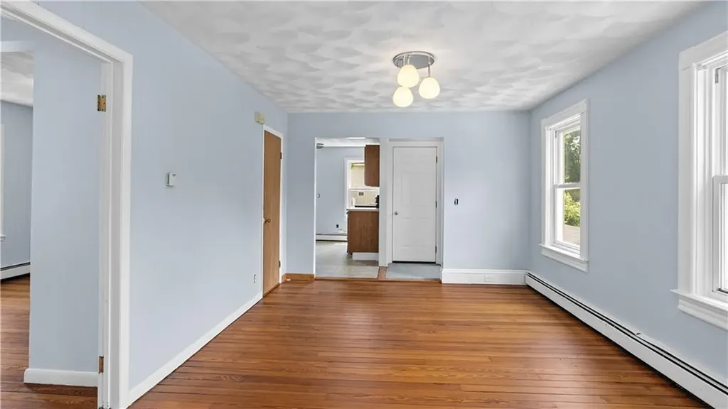 6 8 Fuller Avenue East Providence RI 02915