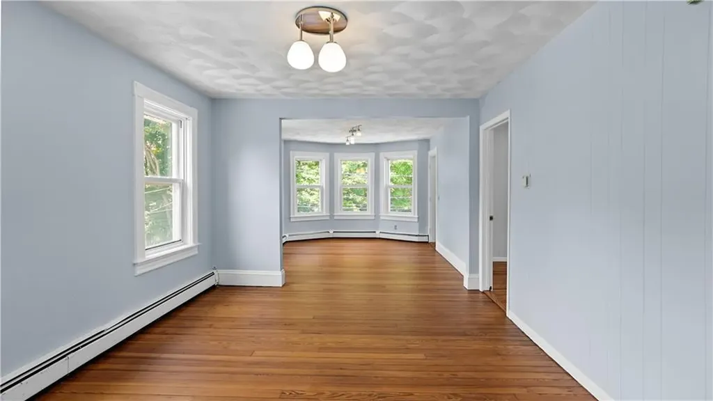 6 8 Fuller Avenue East Providence RI 02915