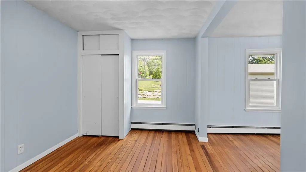 6 8 Fuller Avenue East Providence RI 02915