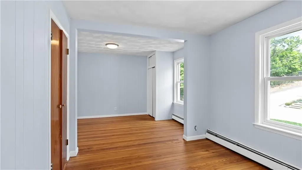 6 8 Fuller Avenue East Providence RI 02915