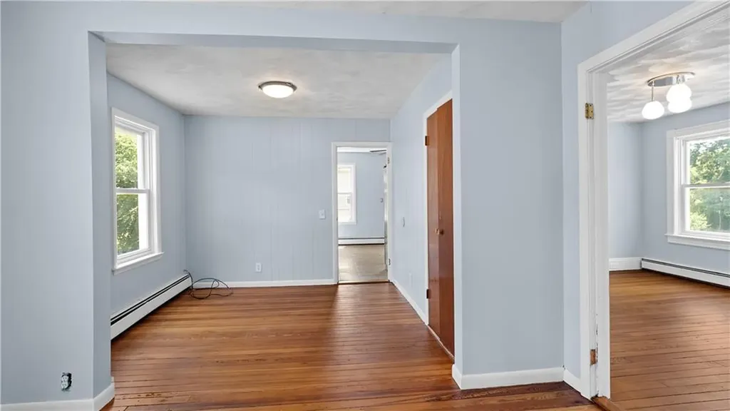 6 8 Fuller Avenue East Providence RI 02915