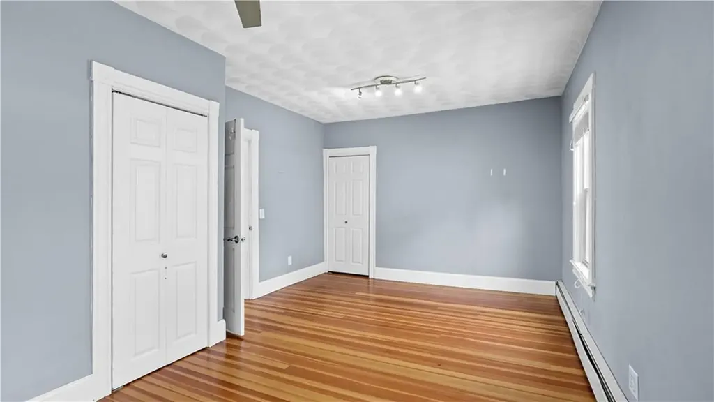 6 8 Fuller Avenue East Providence RI 02915