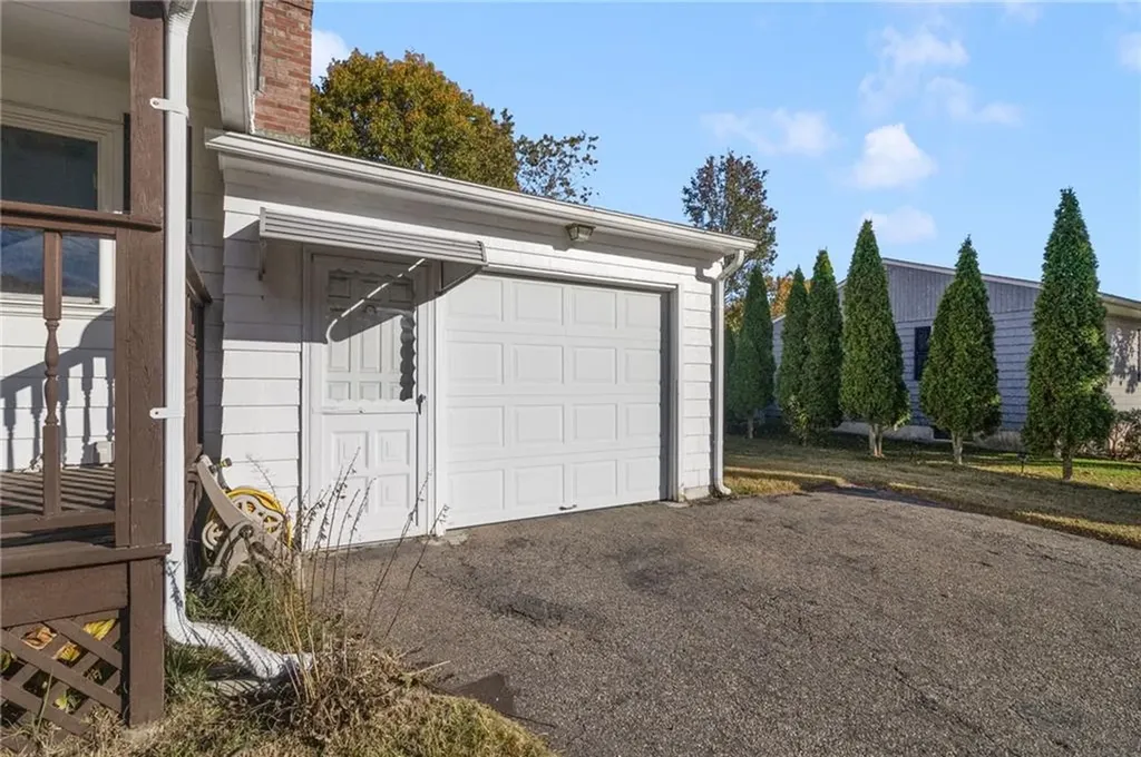 89 Lowell Street West Warwick RI 02893