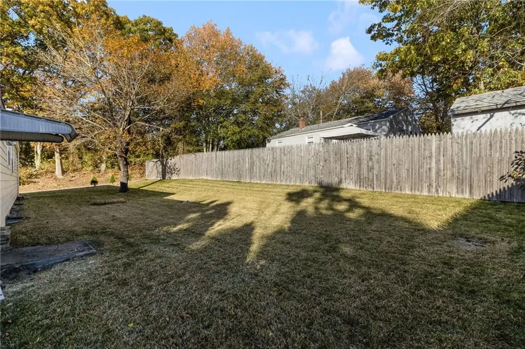 89 Lowell Street West Warwick RI 02893