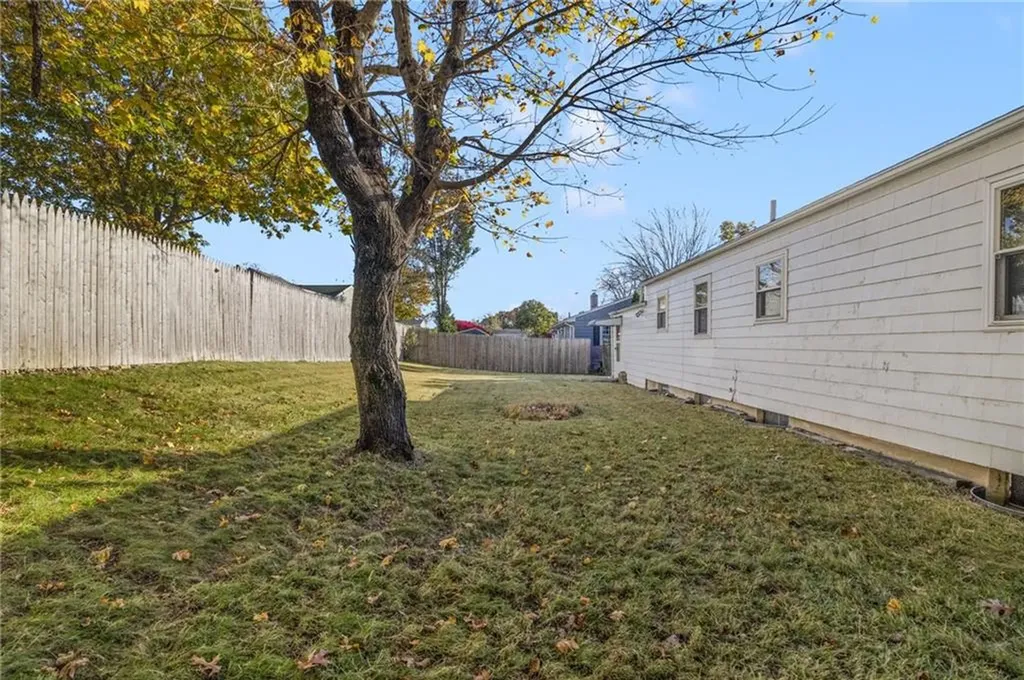 89 Lowell Street West Warwick RI 02893