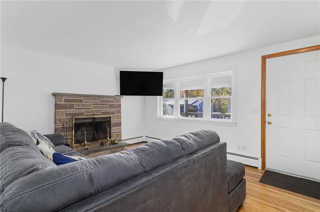 89 Lowell Street West Warwick RI 02893