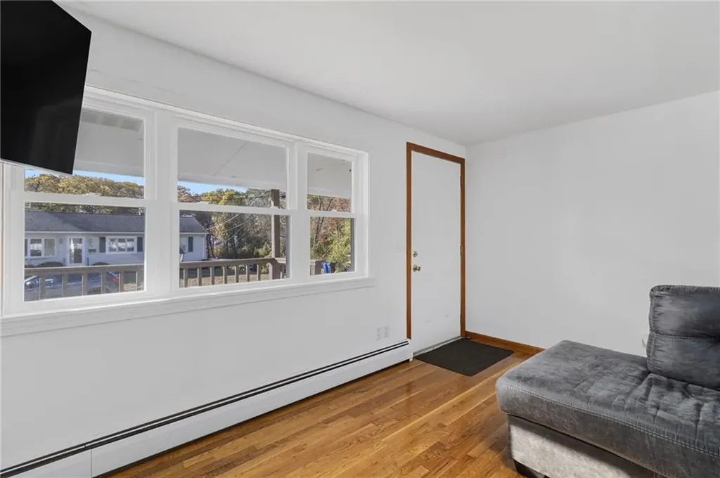 89 Lowell Street West Warwick RI 02893