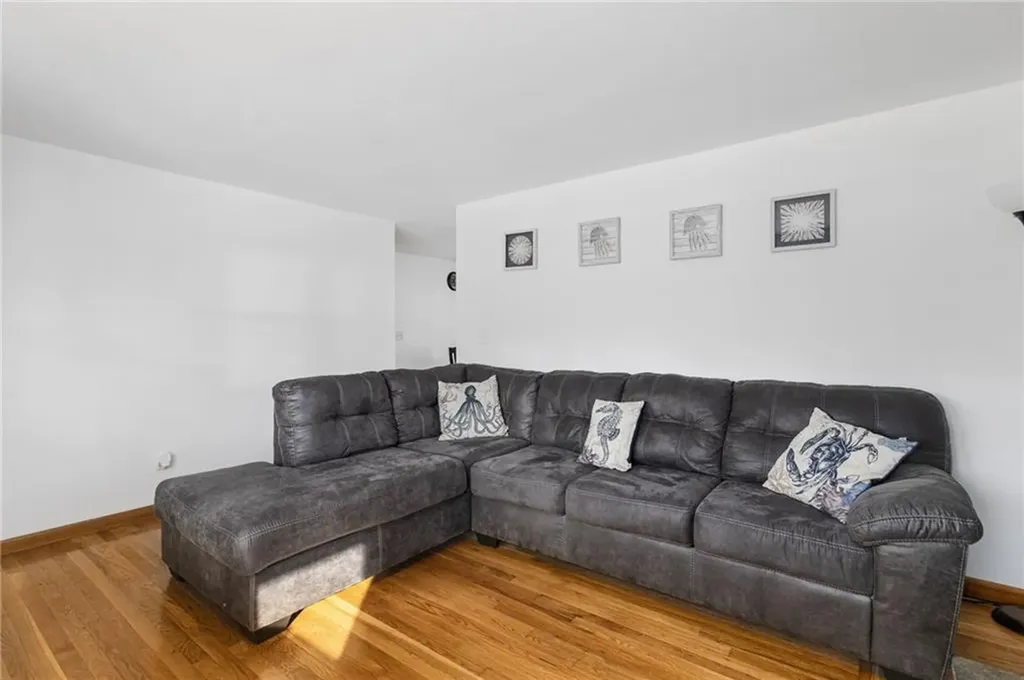 89 Lowell Street West Warwick RI 02893