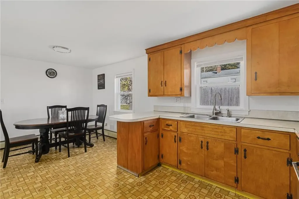 89 Lowell Street West Warwick RI 02893