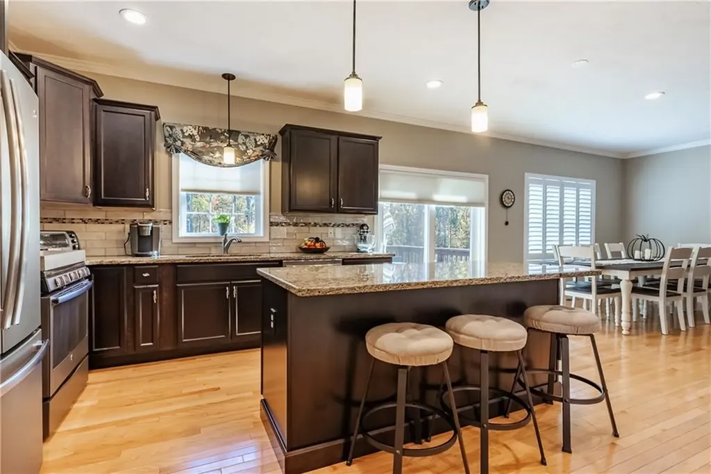 121 Ashbrook Drive Cranston RI 02921