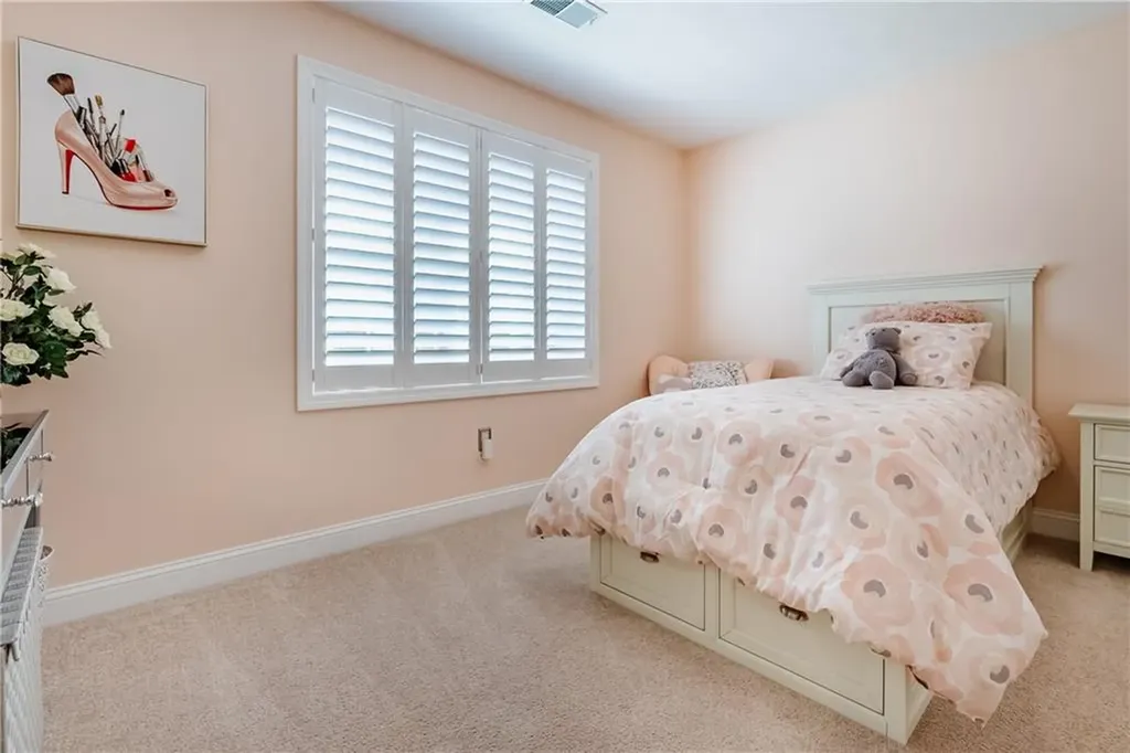 121 Ashbrook Drive Cranston RI 02921