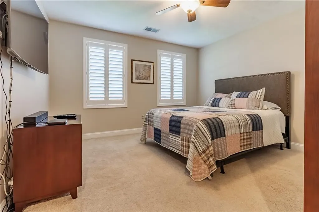 121 Ashbrook Drive Cranston RI 02921