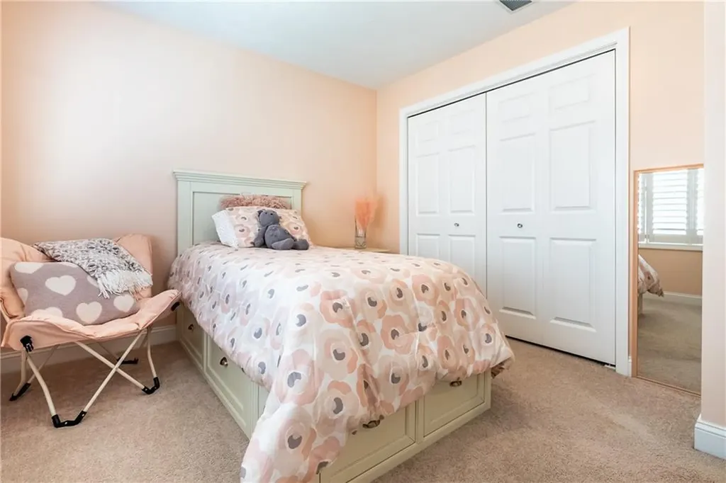 121 Ashbrook Drive Cranston RI 02921