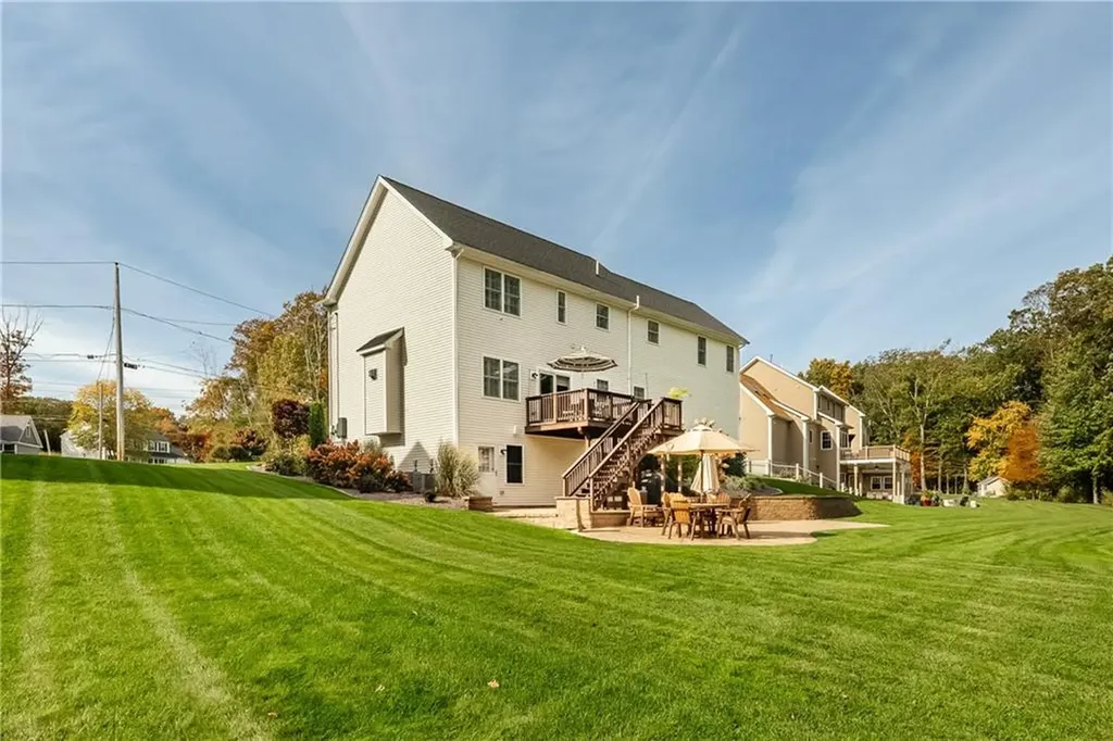 121 Ashbrook Drive Cranston RI 02921