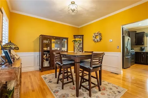 121 Ashbrook Drive Cranston RI 02921