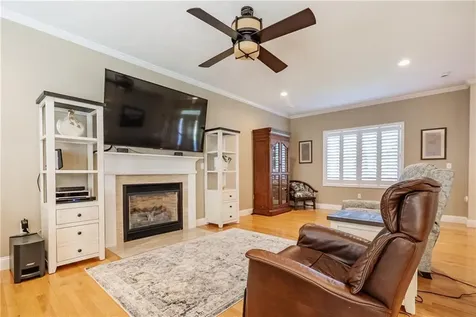 121 Ashbrook Drive Cranston RI 02921