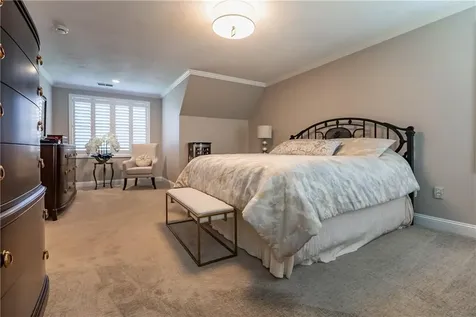 121 Ashbrook Drive Cranston RI 02921