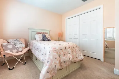 121 Ashbrook Drive Cranston RI 02921