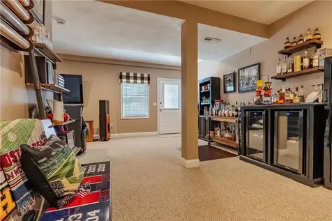 121 Ashbrook Drive Cranston RI 02921