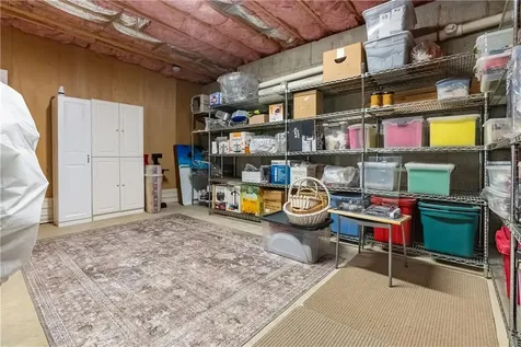 121 Ashbrook Drive Cranston RI 02921