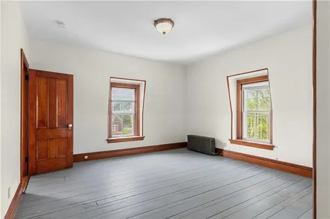 2951 East Main Road Portsmouth RI 02871